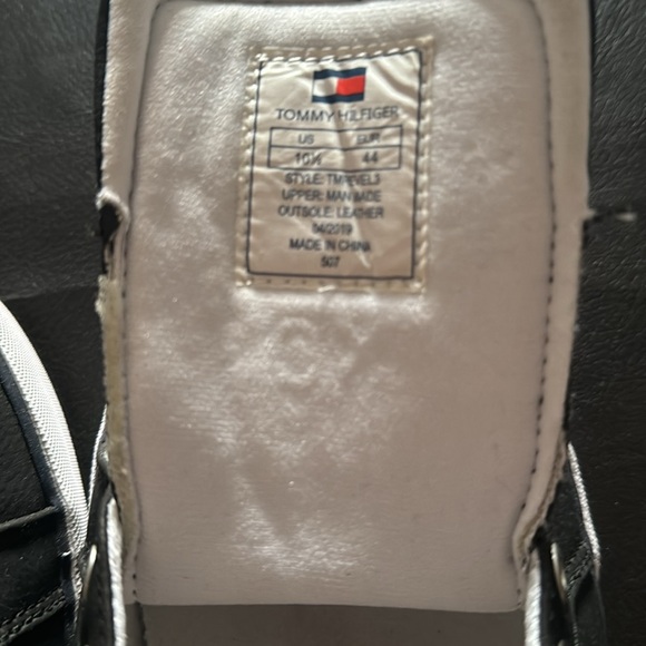Tommy Hilfiger Black men Shoes Size 10 1/2 Used - Picture 4 of 5